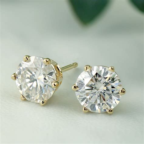 diamond stud earrings lowest price.